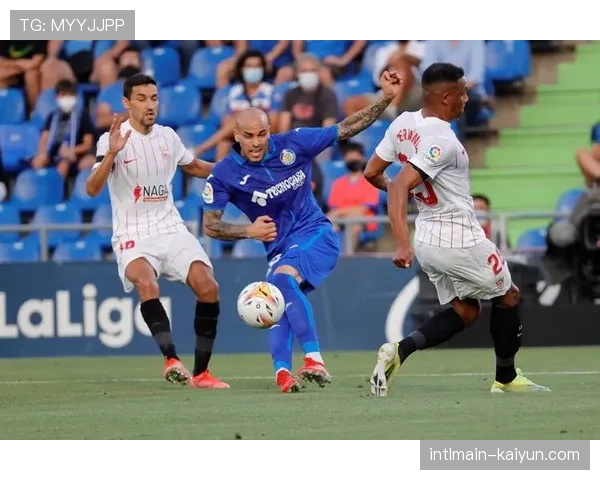 西班牙中场维加案例警示 年轻球员赴沙发展需谨慎